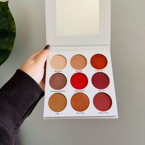 #GIVE THEM LALA |  “The Grown Woman” Eyeshadow Palette